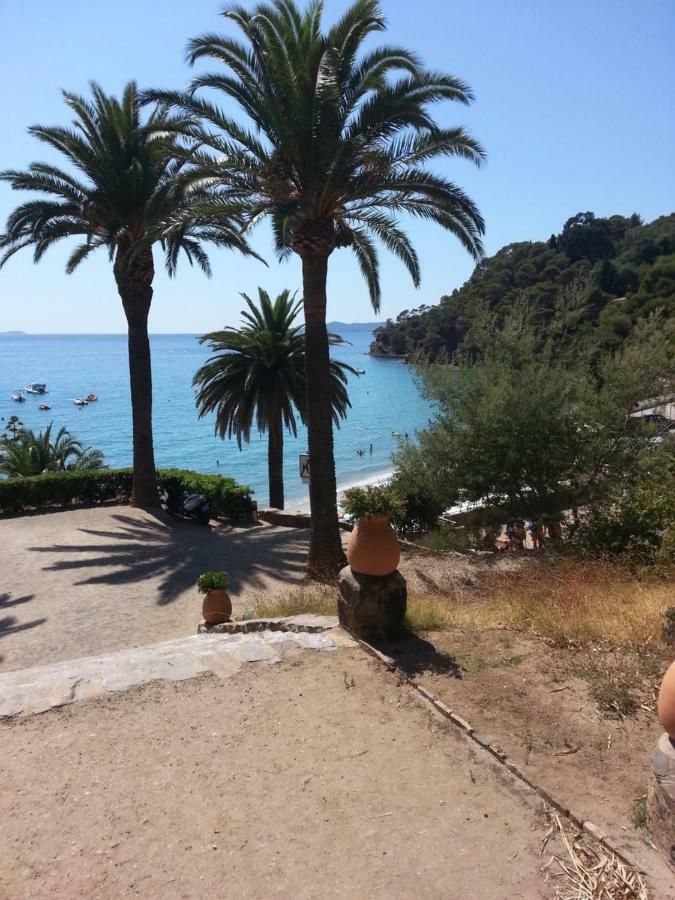 Villa Adriandre Rayol-Canadel-sur-Mer Exterior foto